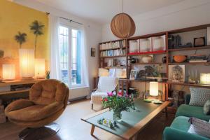 The Iris - Cosy Spacious House & Terrace