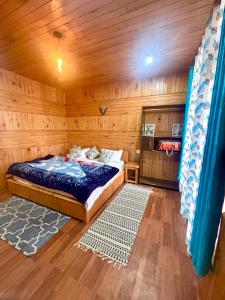 Ailyak Stays and Cafe, Shoja, Jibhi