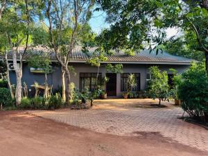 Emoyeni Malelane Lodge