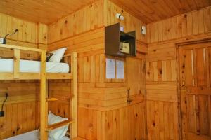 Ailyak Stays and Cafe, Shoja, Jibhi