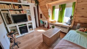 APARTAMENT GOŚCINNY "DOMEK NA DRZEWIE"