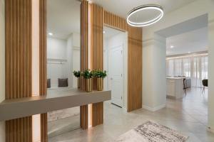 1149 Spacious Family 5-Bedroom Townhome