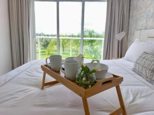 Luxury Apt with Pool Golf View in Hard Rock Golf