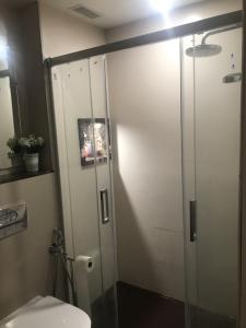 Málaga Habitación en Apartamento Carlos Haya