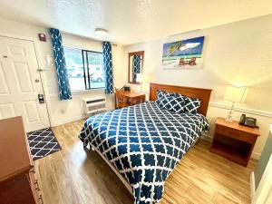 Queen Room - Disability Access/Non-Smoking room in Belfair Motel
