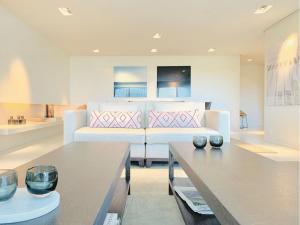 JAMES 34 - luxury Knokke le Zoute garden apartment with sea view