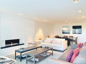 JAMES 34 - luxury Knokke le Zoute garden apartment with sea view