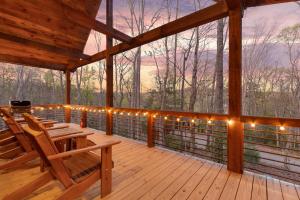 Deer Run I Dog Friendly Hot Tub Fire Pit Sleeps 6