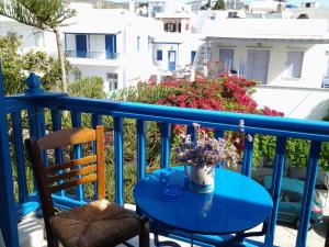 Noe Rooms Tinos Greece