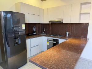 Trendy Artist Loft - Unique Stay Chicago Style