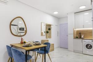 Apartment Pink Azure - Warm & Bright