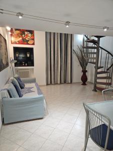 Dany House