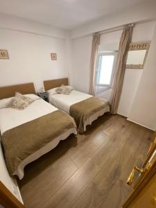 PRIMERA LÍNEA, PISCINA, WiFi, PÁDEL y más! #1