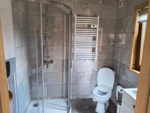 Noclegi nad stawami wypożyczalnia kajaków i rowerów