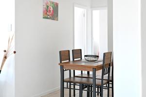 503-607 The Piazza on Church Square