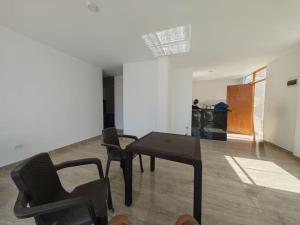 Habitacion con Cochera