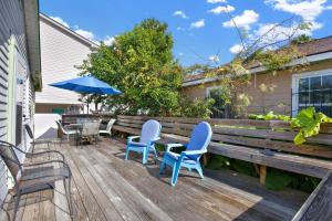 Suncatcher Cottage 1508-2nd Avenue B