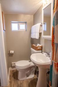 Zuni St Motor Inn- Bike, Dine, Explore Denver