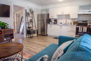 Zuni St Motor Inn- Bike, Dine, Explore Denver