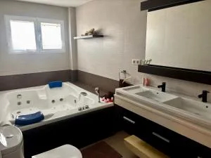 Moralet- Villa - Tibi