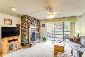 4 Mi to Douglas Lake Mtn Retreat with Pool Access! - 丹德里奇