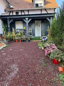 Appartements Appartement F1 meuble Duplex etage 1 : photos des chambres