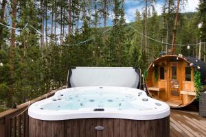 Breck Luxury retreat w hot tub, steam room, sauna