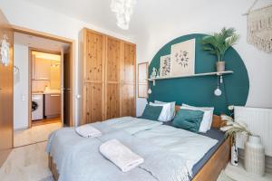 Lovely Home - Free Garage - Balcony