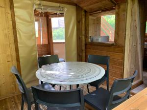 Insolite au Camping La Saline dArc et Senans