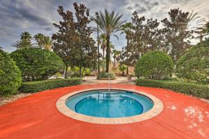 9 Mi to WDW Townhouse with Balcony in Davenport!