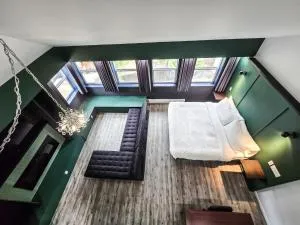 Copper Rose Retreat B&B - Parson