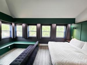 Copper Rose Retreat B&B