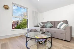 Modern 2 bed flat in the heart of Hendon - The Hyde