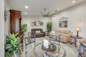 4 Mi to Lake Havasu Home with Views, Pool and Spa