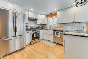 Walk to Lake Huron Beaches Home with Fire Pit!