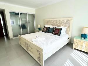 Chic Beach Apartment - 3 min to the Beach
