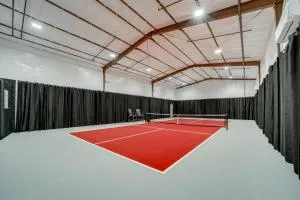 Deck and Indoor Pickleball Court West Sedona Home! - Page Springs