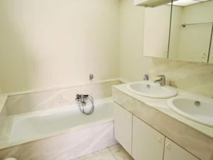 Apartment in Middelkerke with Sea Views