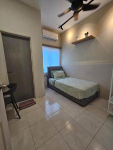 CozyHome - 3 bedroom Town House with unlimited free Wi-Fi