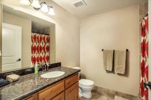 Downtown Condo Near the Convention Center