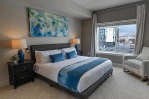 Convention Ctr-Spacious 2BR 2BA-Spa,Pool,Gym,Pkg