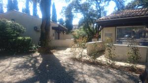 Hotels Logis Hotel - Restaurant Residence Les Cedres : photos des chambres