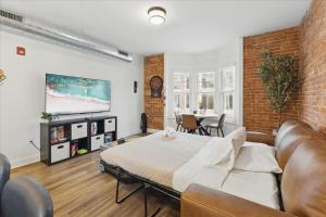 downtown Indy with Fire Pit and Free Parking