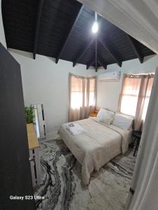 Harveys Mizpahcot Oasis - Cruise Port, Us Embassy and Vacation