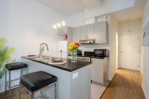 Snug Studio on Bishop DT MTL