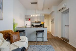 Snug Studio on Bishop DT MTL