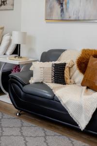 Snug Studio on Bishop DT MTL