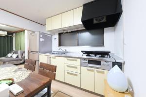 Lucky house west Kitasenju