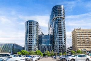 Modern Chic 1-Bedroom Apartment with Parking