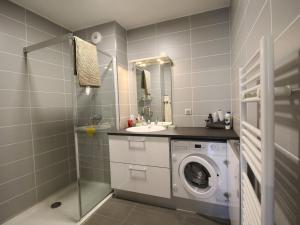 Appartements Appartement moderne 51m² a Luchon - 4 pers, Terrasse, Parking - FR-1-313-241 : photos des chambres